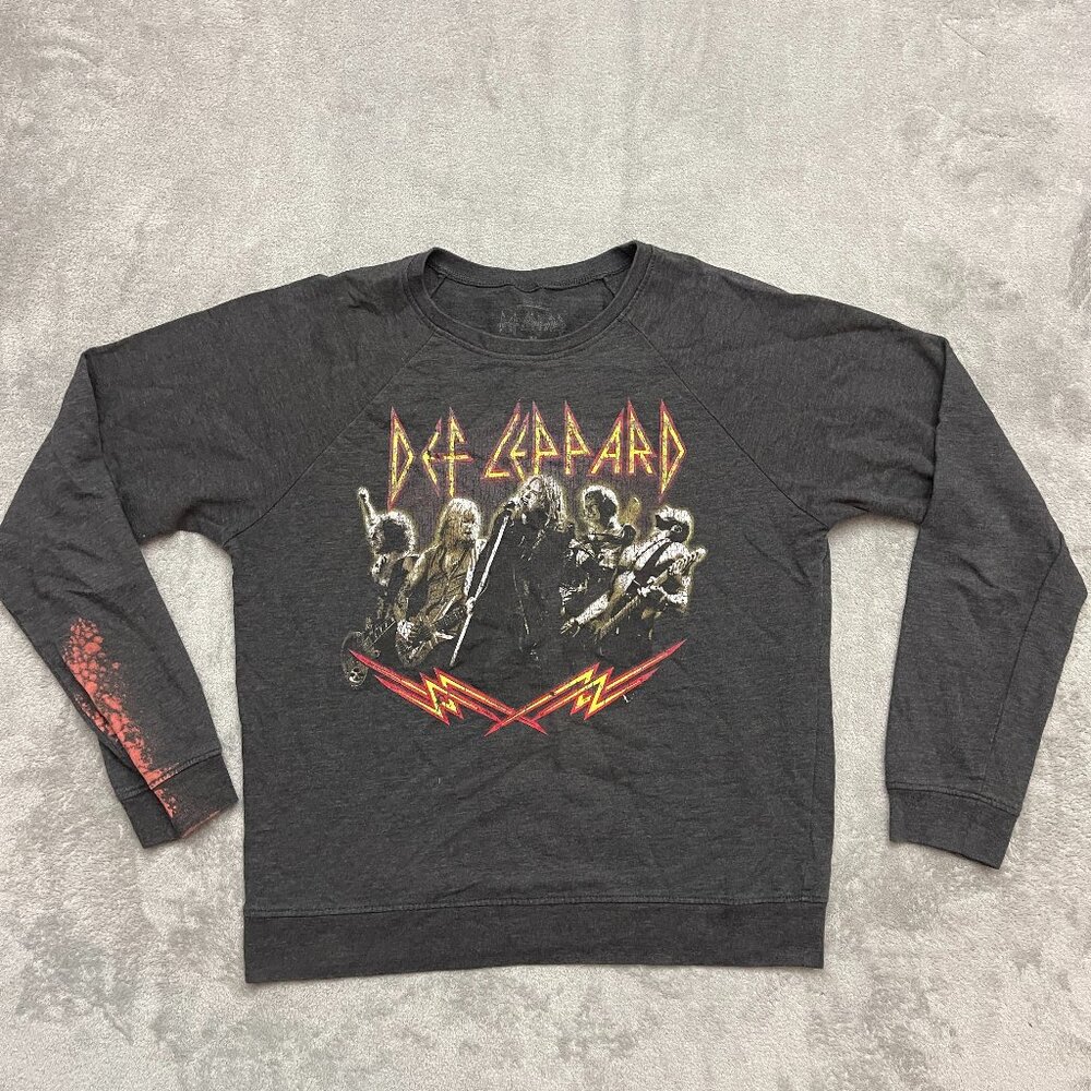 Def Leppard Shirt Mens Medium M Gray Long Sleeve Graphic Raglan Rock Band Tee